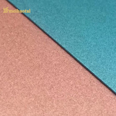 Pembe Mavi Saç Çizgisi Paslanmaz Çelik Sac Kumlanmış 0.45mm Kalınlık