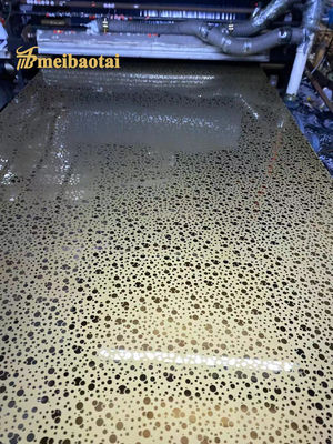 İyi fiyat Asansörler için 0,95mm Kalınlık ve 1219x2438mm Boyutlu Altın Ayna Kazınmış 304 Paslanmaz Çelik Sac çevrimiçi