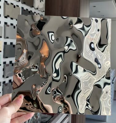 İyi fiyat Ayna Su Dalgalı Paslanmaz Çelik Levhalar: 3D Dövülmüş Duvar Panelleri çevrimiçi
